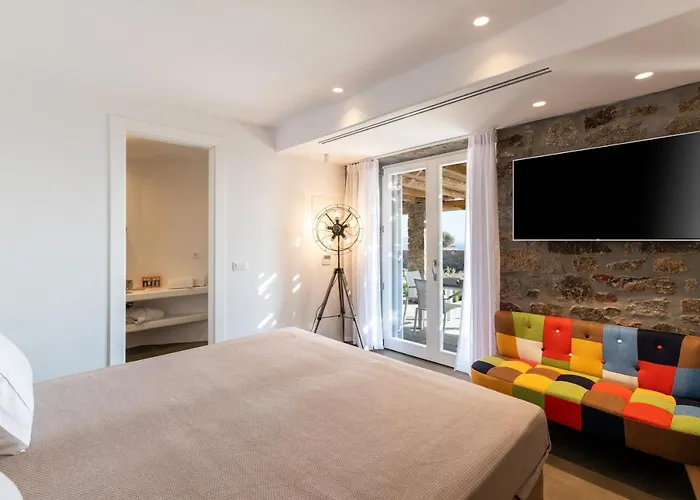 Sara Mykonos Psarou (Mykonos)