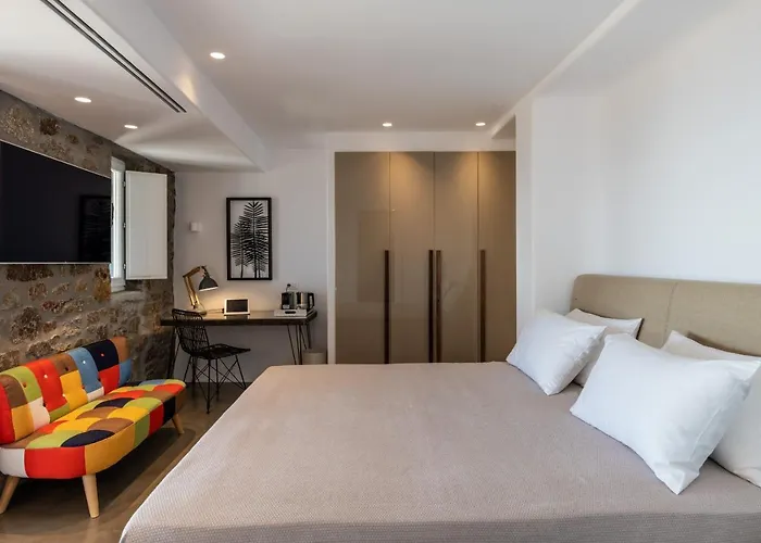 Sara Mykonos * פסארו