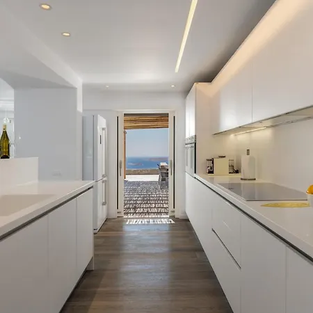 Sara Mykonos Psarou (Mykonos)